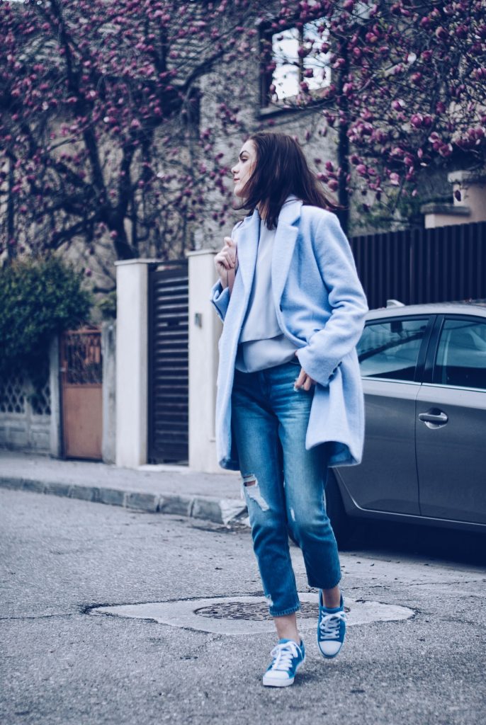 Baby blue outfit and pastel backpack by Andreea Birsan