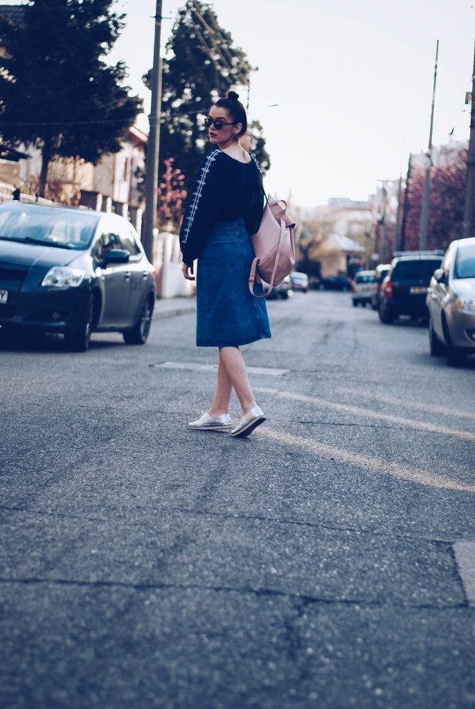 Midi denim skirt, embroidered shirt, silver shoes, backpack, soreal sunglasses by Andreea Birsan