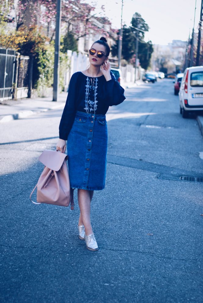 Midi denim skirt, embroidered shirt, silver shoes, backpack, soreal sunglasses by Andreea Birsan