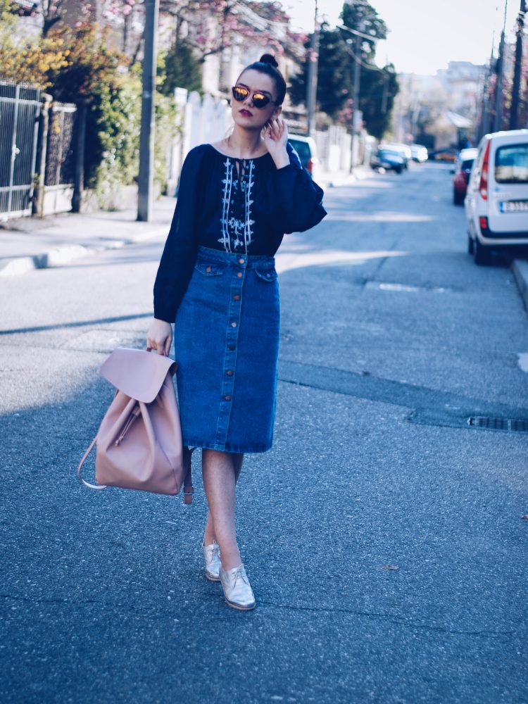 Midi denim skirt, embroidered shirt, silver shoes, backpack, soreal sunglasses by Andreea Birsan