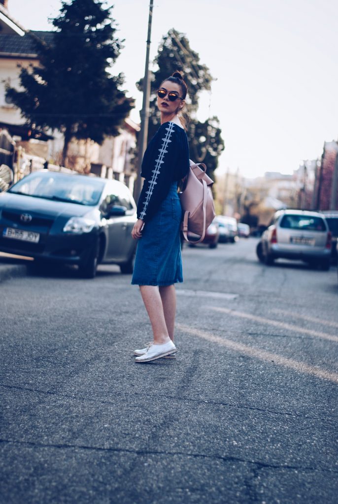 Midi denim skirt, embroidered shirt, silver shoes, backpack, soreal sunglasses by Andreea Birsan